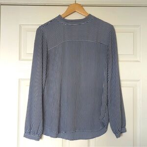 EUC LOFT Women’s Blouse - Navy & White Stripes - Size Medium